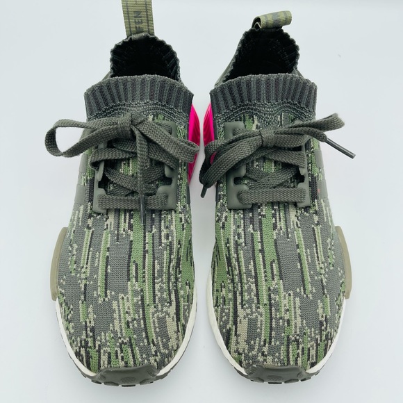Mens Adidas NMD R1 Primeknit Shoes Size various main image 4